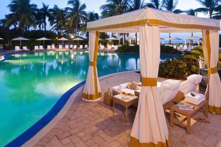 The Palms, Ocean View Studio Located At Ritz Carlton - Key Biscayne Miami Exterior photo