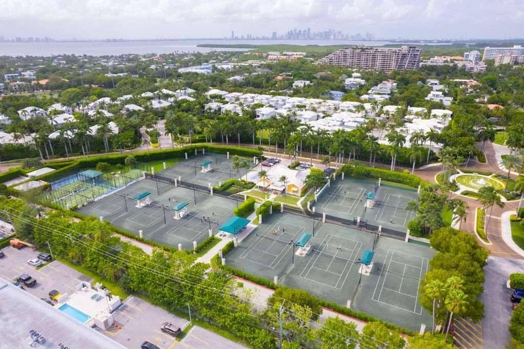 The Palms, Ocean View Studio Located At Ritz Carlton - Key Biscayne Miami Exterior photo